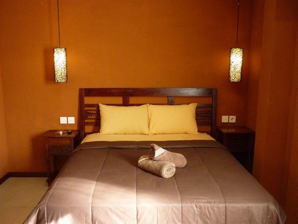 Bemo Corner Guest House Kuta Lombok Dış mekan fotoğraf