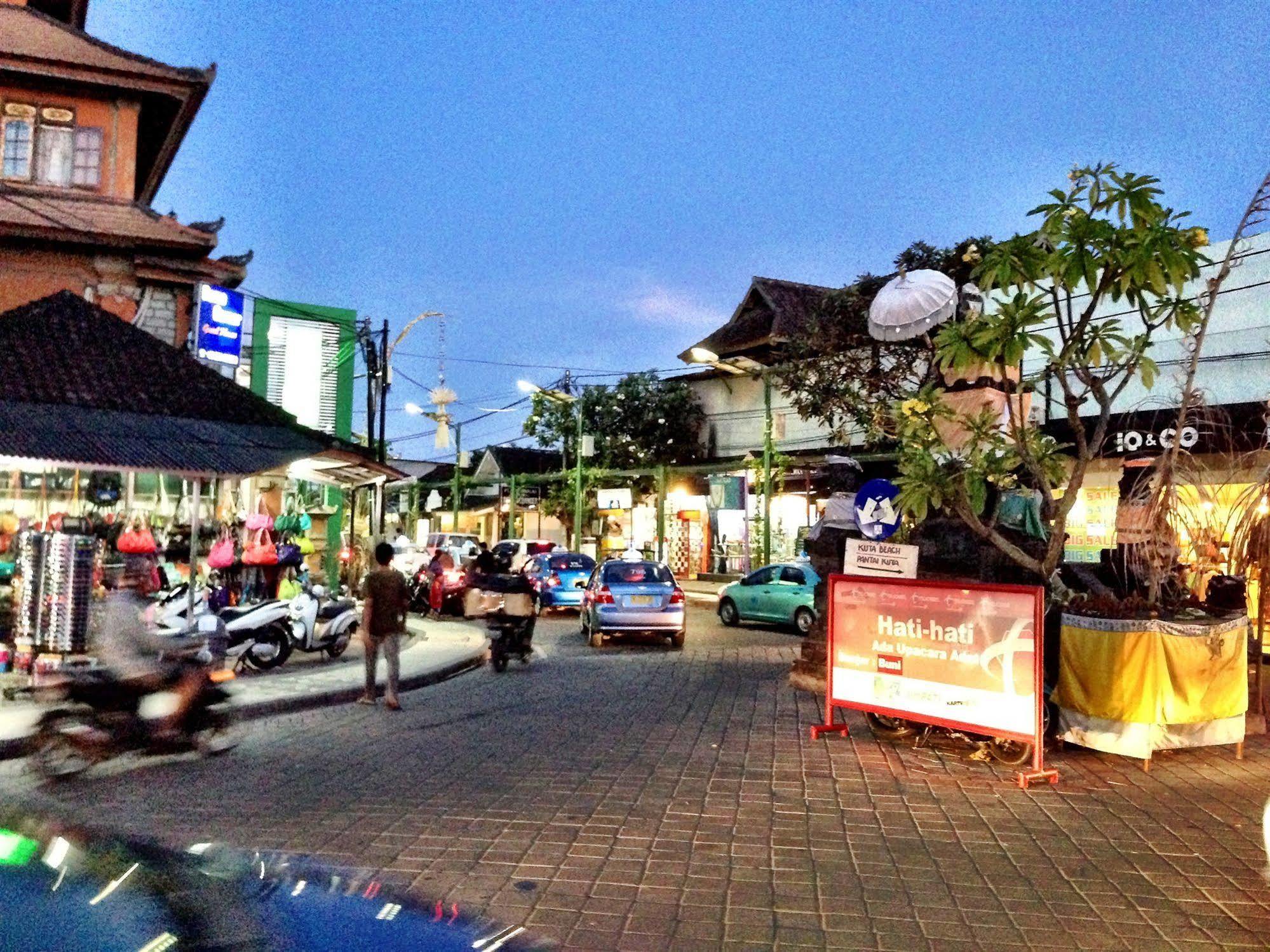 Bemo Corner Guest House Kuta Lombok Dış mekan fotoğraf